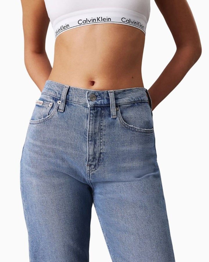 Calvin Klein - High Rise Straight Jeans 