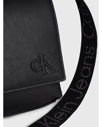 Calvin Klein - Ultralight EW Plap Bag