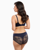 Back view of seamless Cassiopée panty for smooth underclothing fit