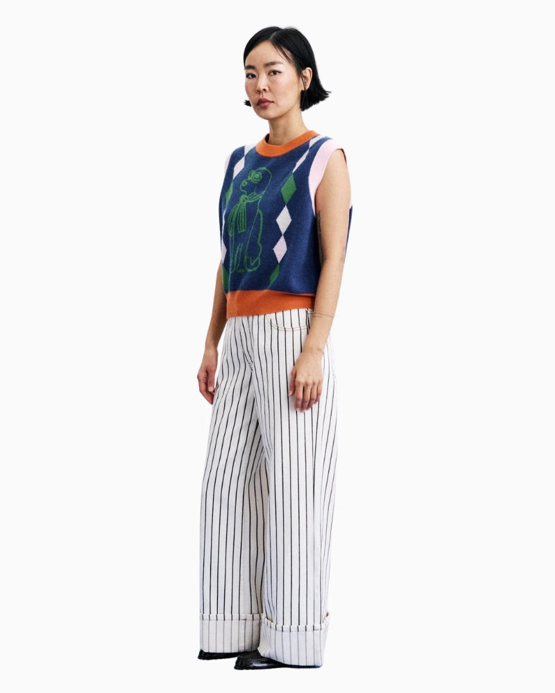 FRNCH Torquay Vest in Navy model side view