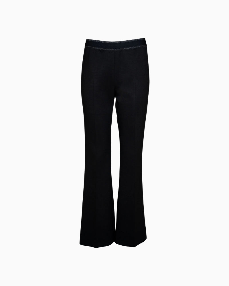 Front view of Levi’s 721 high-rise skinny jeans in soft stretch blue denim