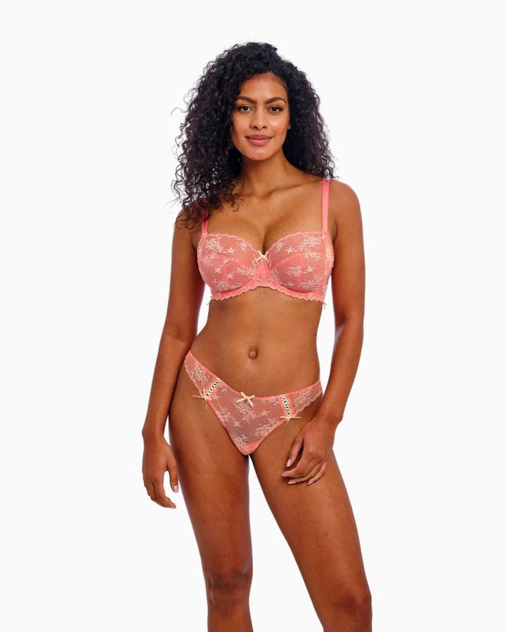 Freya - Offbeat Decadence Brazilian