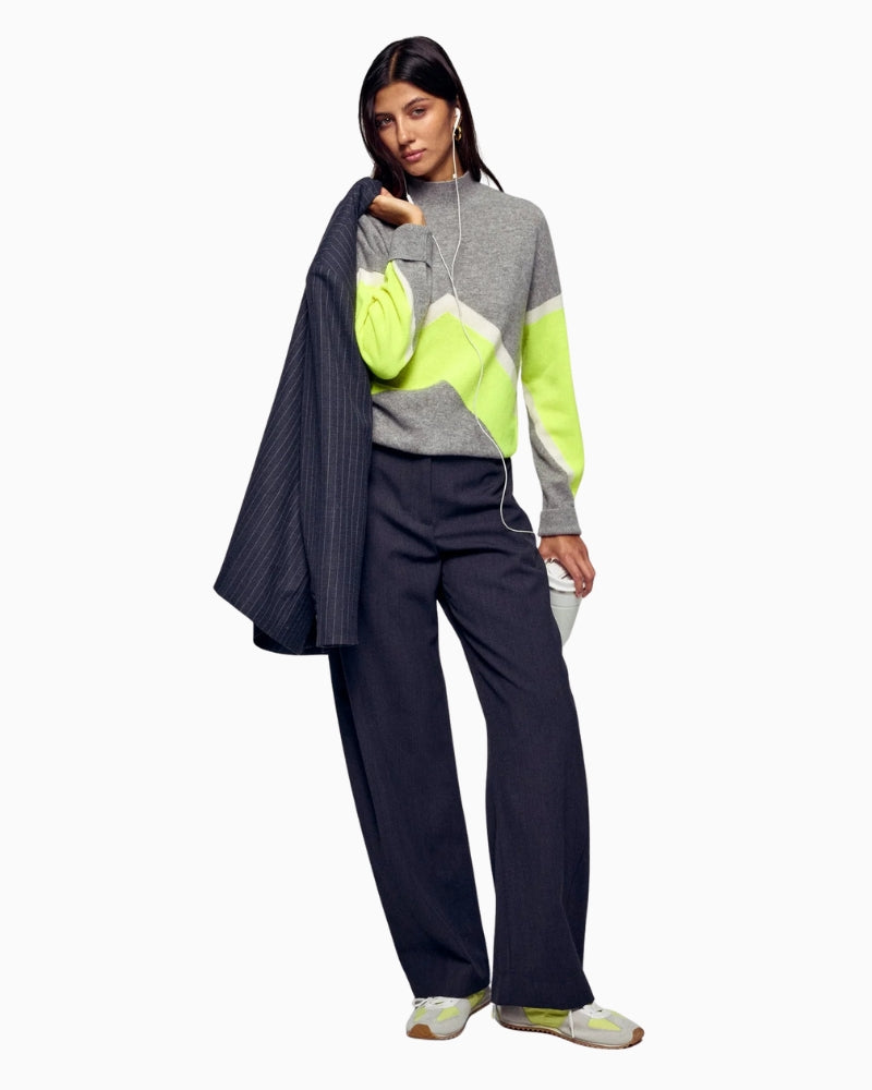 Women’s colour block cashmere sweater with long sleeves and ribbed cuffs