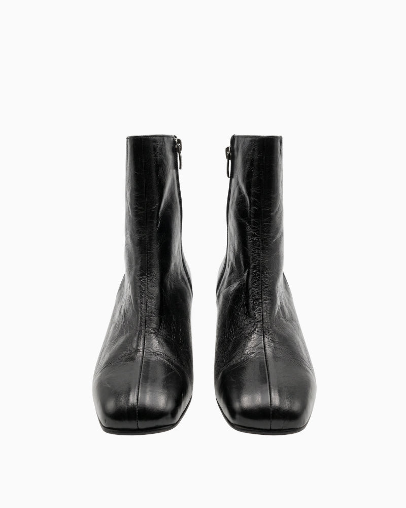 Gaimo Ankle Boot in black front view with squared toe