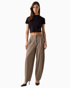 GUESS trousers baggy fit leg shape detail – Áines Boutique