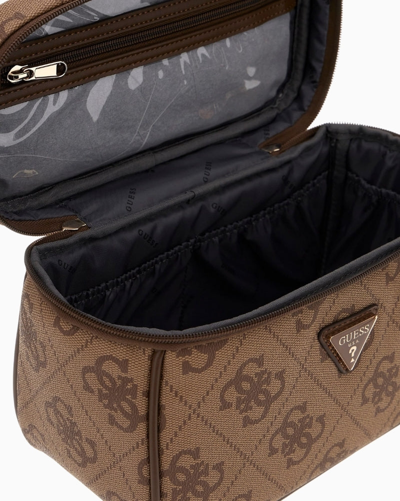 Guess Berta beige 4G logo print close-up – Áines Boutique