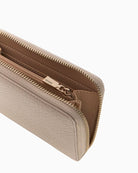 Guess Marsha Saffiano Wallet beige interior organisation – Áines Boutique