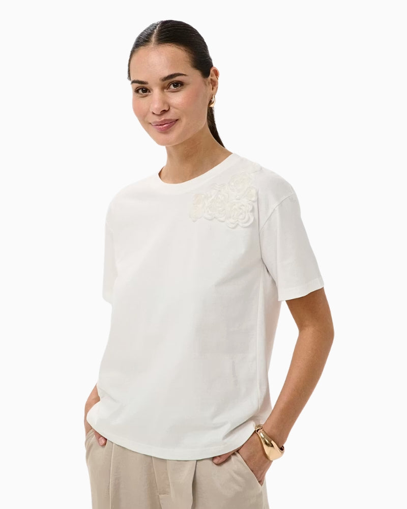 Kaffe KArosie T-shirt off white front view