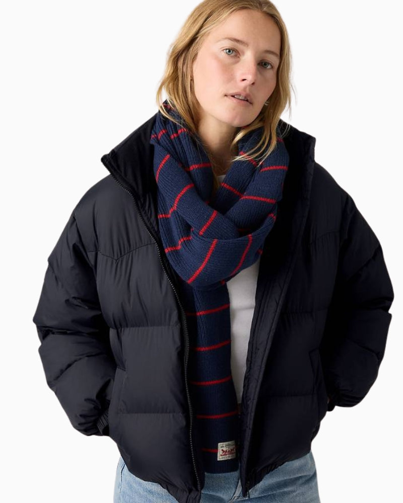 Levi’s lightweight scarf in soft cotton with plain weave texture