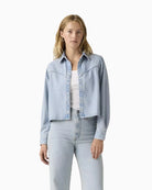 Levi’s Logan denim shacket, front view with point collar – Áines Boutique