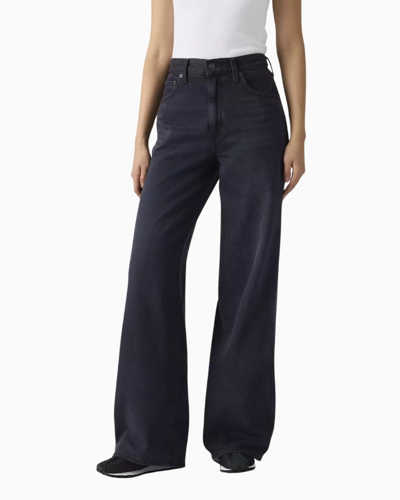 Levi's Cinch Wide-Leg Lightweight Women's Jeans in Dark Denim front view