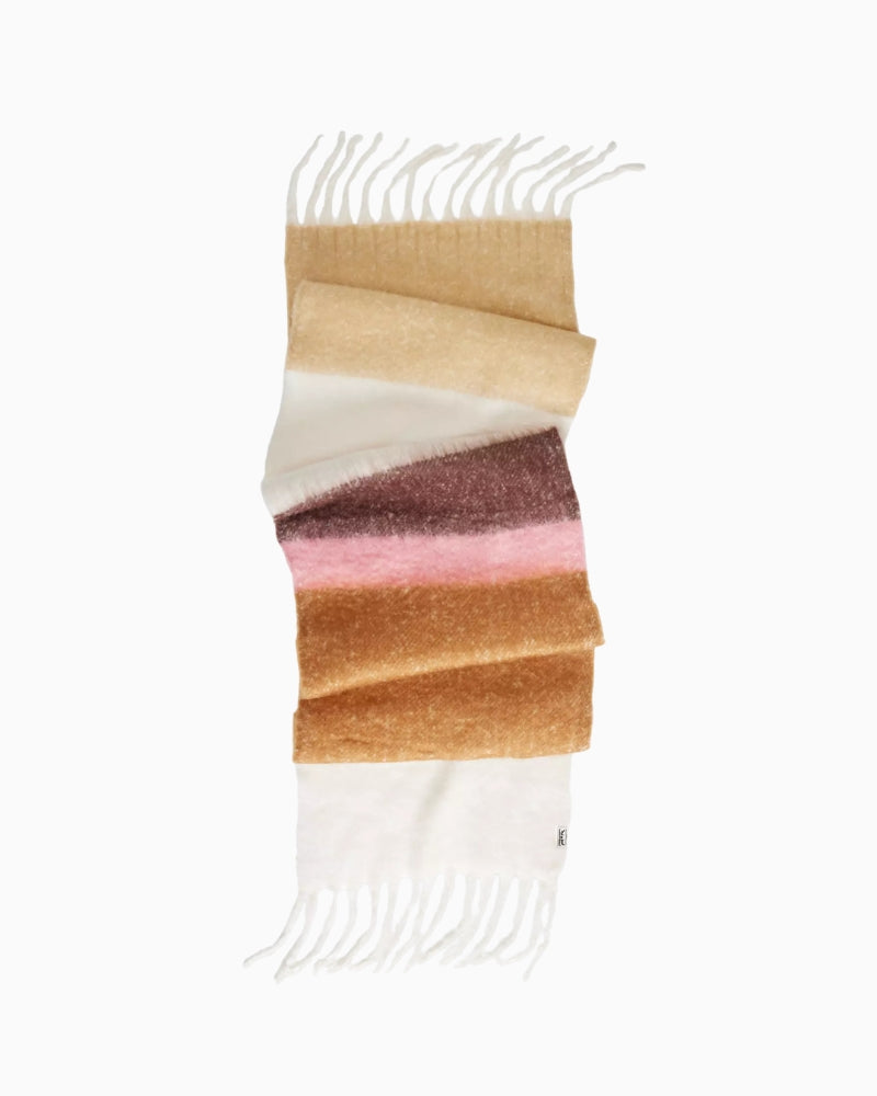Levi's Fuzzy Scarf Jolea in Rose full view