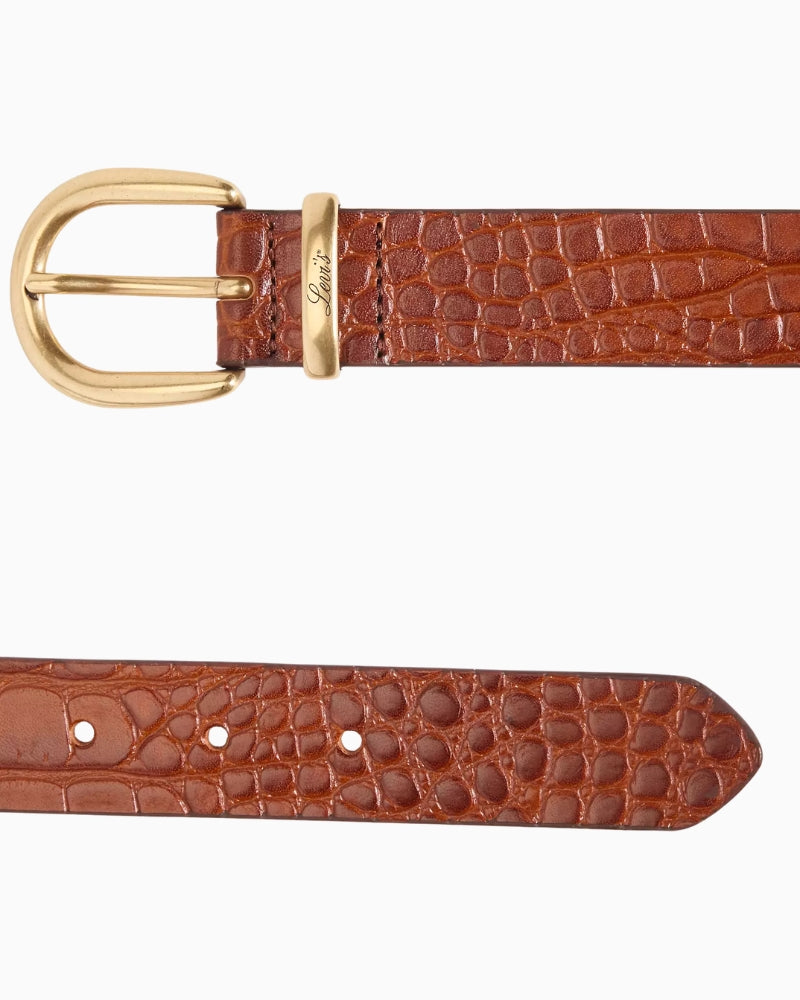 Levi's Phoebe Belt in Brown buckle detail