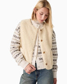 Levi's Rema Sherpa Vest in Off White button-front detail