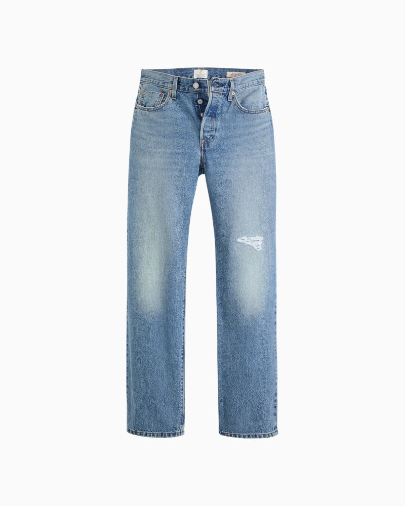 Front view of Levi’s 501 ‘90s women’s jeans in non-stretch selvedge denim with mid-rise and straight-leg fit