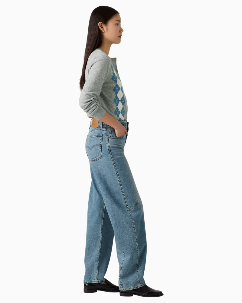 Levi’s Baggy Dad Barrel tapered leg denim jeans side view – Áines Boutique