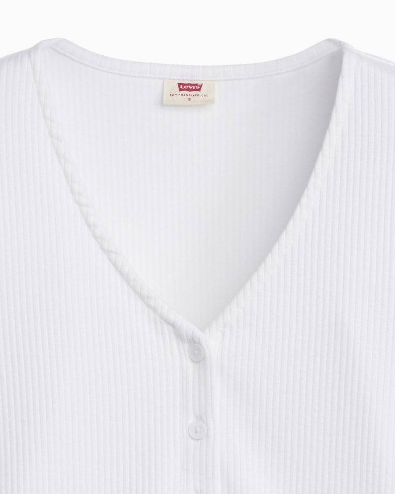 Levi’s Muse Short Sleeve Tee V-neck and button detail – Áines Boutique