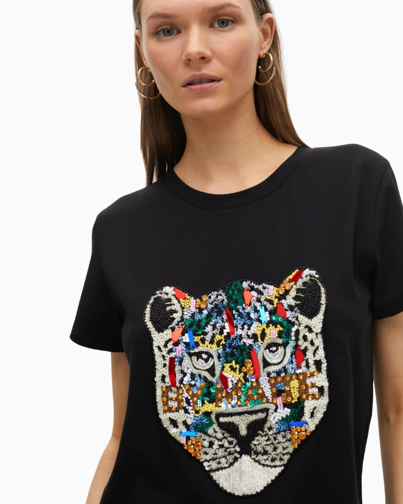 Short sleeve cotton tee with crew neck and animal graphic