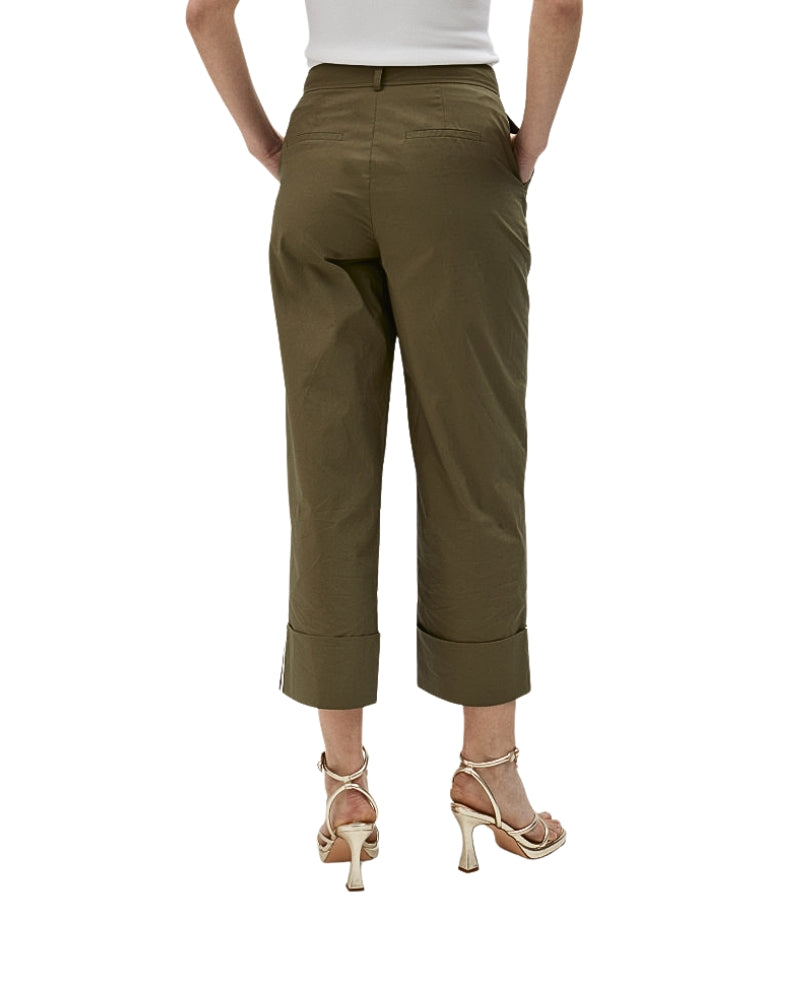Back view of olive green poplin trousers with flap pockets

