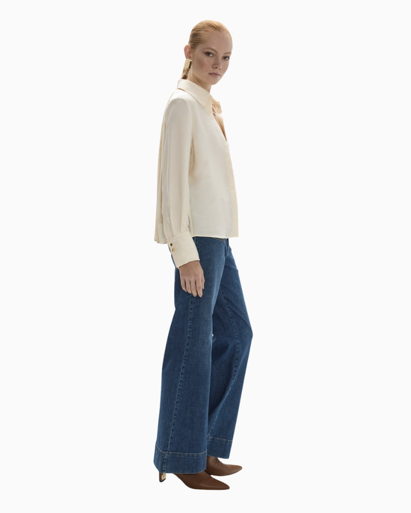 Lola Casademunt Regular Shirt with Shirt Collar and Pleated Back in Cream side view