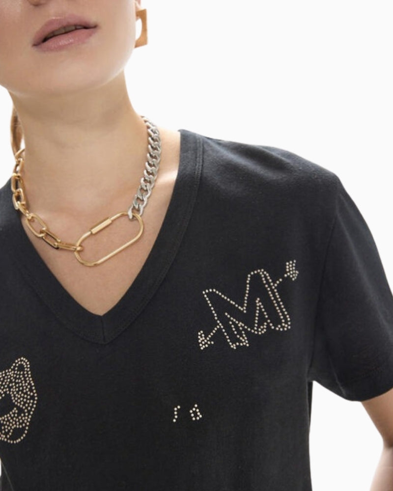 Lola Casademunt V-Neck T-Shirt in black V-neckline detail