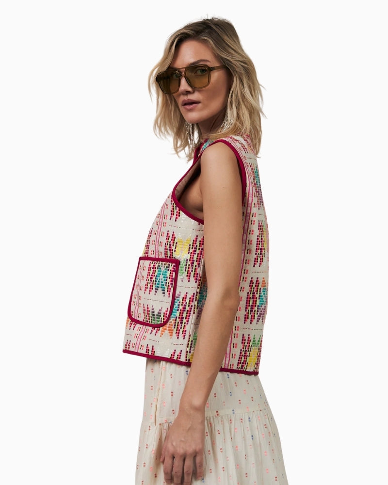 Lollys Laundry Cairo vest pink side view – Áines Boutique