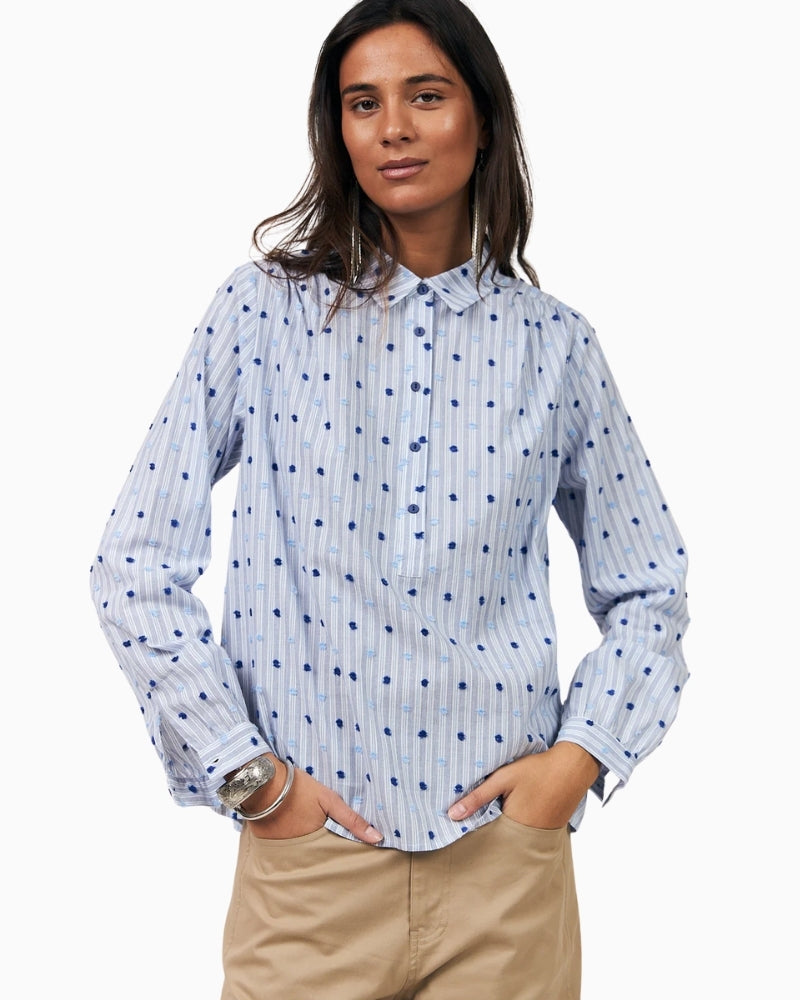 Lollys Laundry Lari shirt dark blue front view – Áines Boutique