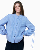 Lollys Laundry Lanna Shirt in Blue stand-up collar detail