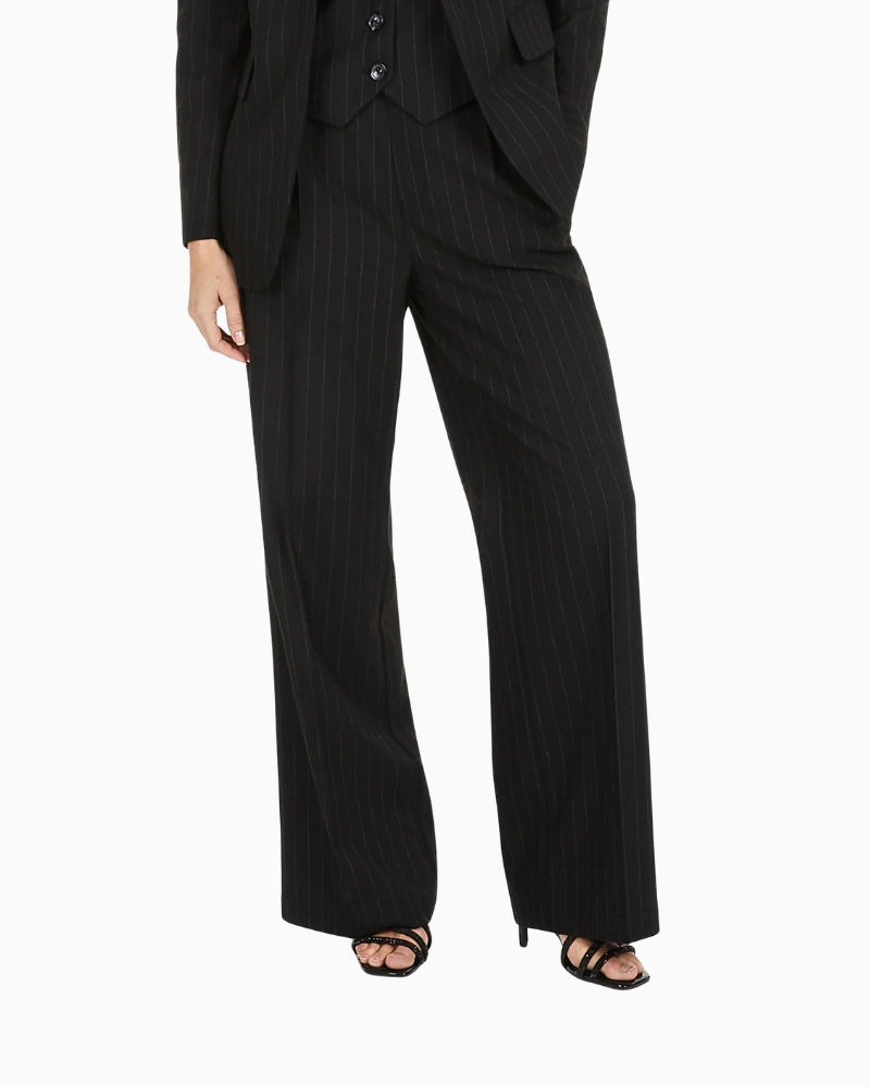 Marc Aurel pleated trousers with pinstripe pattern – front view
