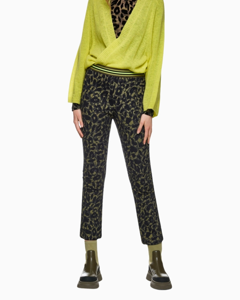 Marc Cain FREDERICA pull-on trousers in olive leopard print