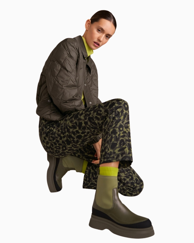 Cropped bootcut leg trousers with flower dot leopard pattern