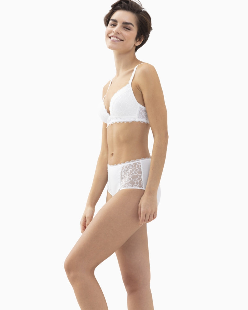 Woman wearing Mey Serie Amorous Soft Spacer Bra White side view – Áines Boutique