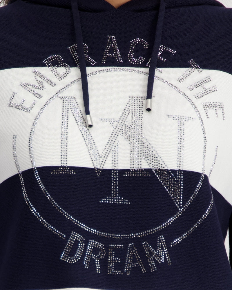 Monari knitted jumper with emblem navy close-up of decorative emblem – Áines Boutique