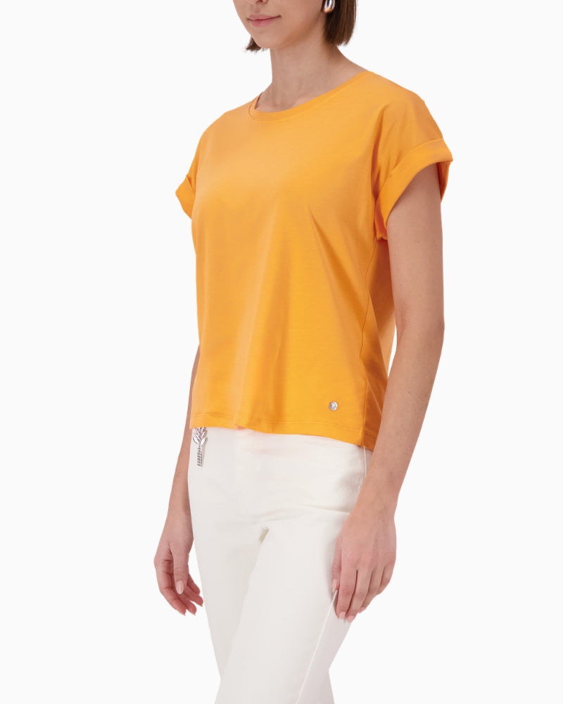 Monari cotton basic T-shirt side view woman wearing – Áines Boutique