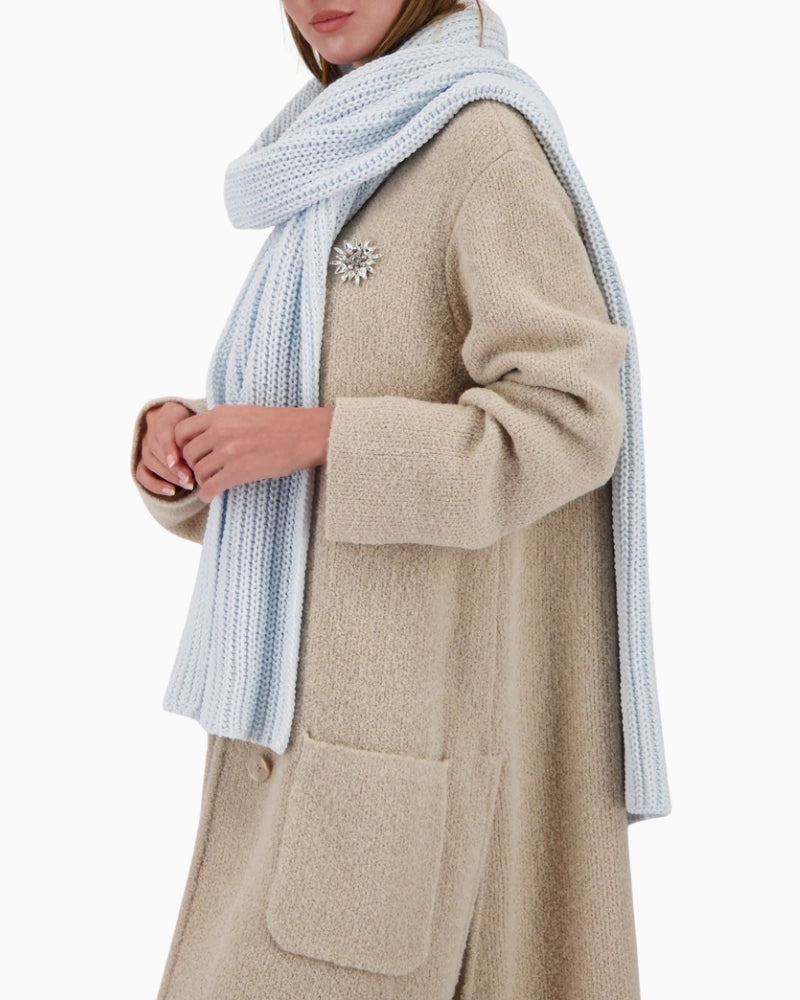 Monari knitted chenille scarf close-up of stitch pattern – Áines Boutique