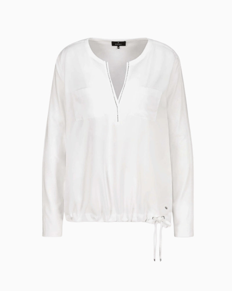Front pockets and satin finish on Monari white blouse