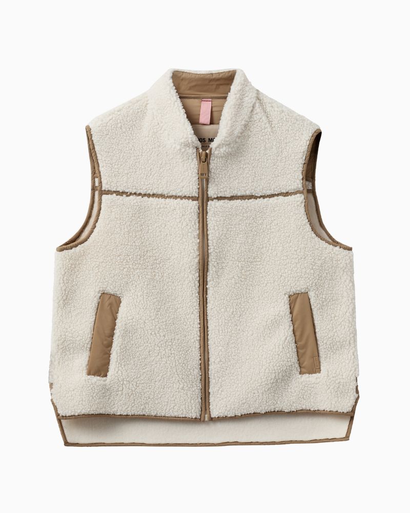 Rowe teddy waistcoat with zip front and contrast piping in relaxed fit