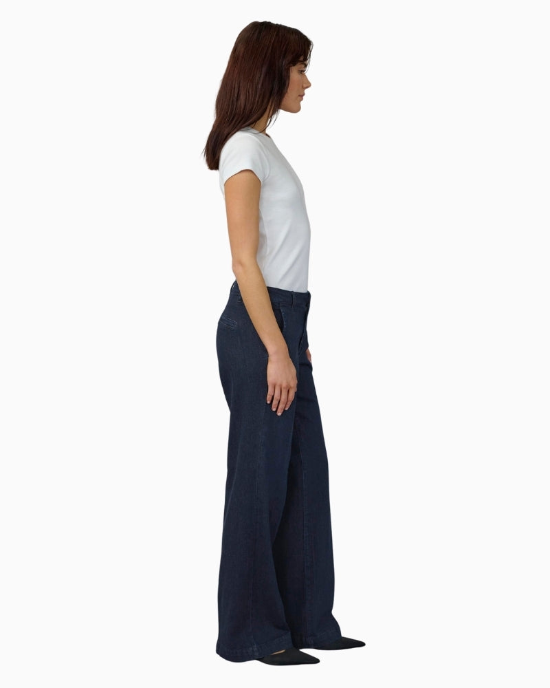 My Essential Wardrobe Lara 115 wide leg jeans side view – Áines Boutique