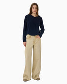 Woman wearing My Essential Wardrobe Nielle jeans full length – Áines Boutique