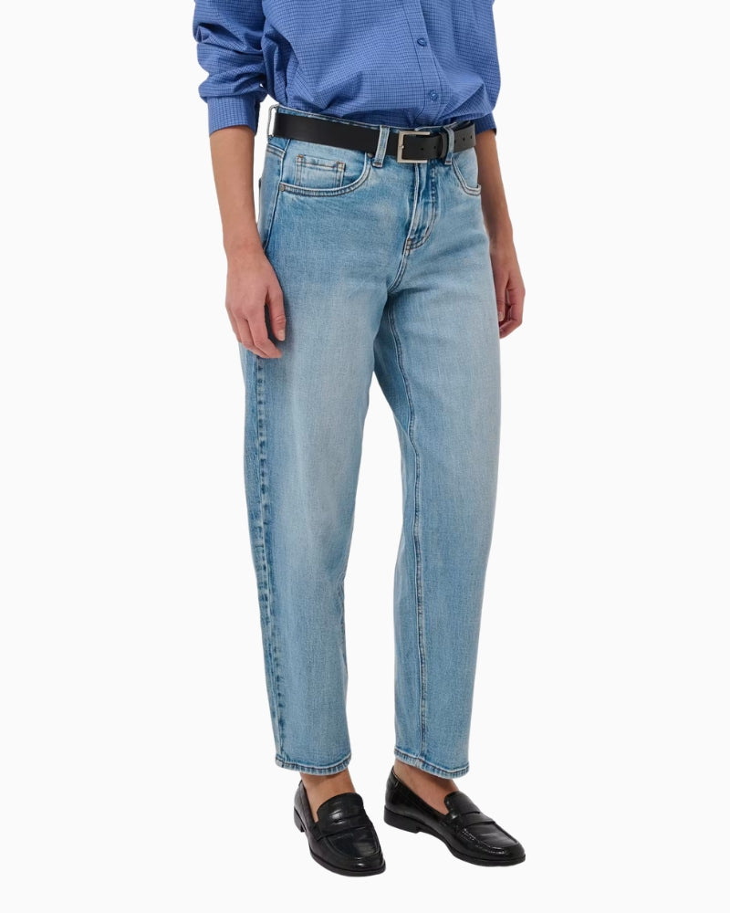 My Essential Wardrobe Baloo Barrel Jeans in Light Denim side view