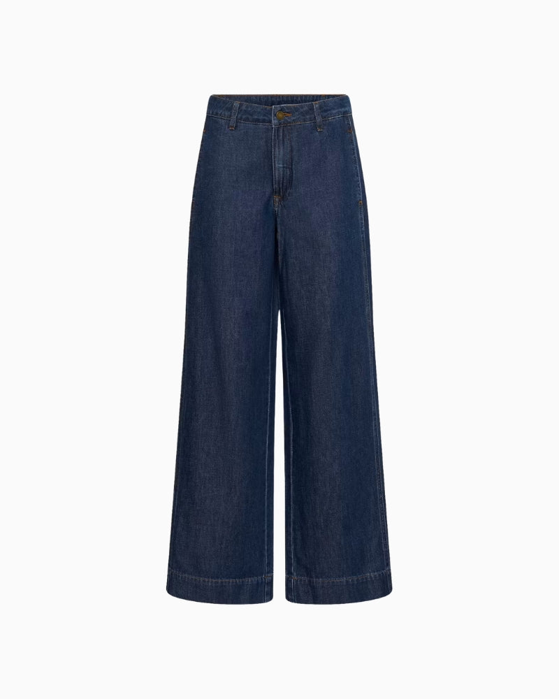 My Essential Wardrobe Hilma Wide Pants in Dark Denim wide leg detail