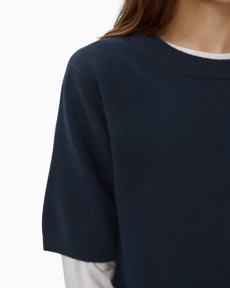 My Essential Wardrobe Jola Pullover in Navy crew neckline detail