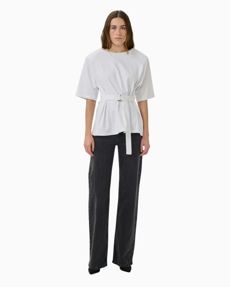 My Essential Wardrobe MWApir T-shirt white front view on model