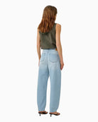 My Essential Wardrobe MWLucy Barrel Jeans light denim back view