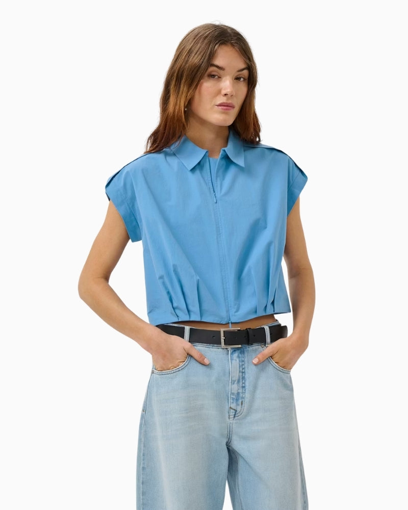 My Essential Wardrobe Sunna blue cropped shirt front view zip closure