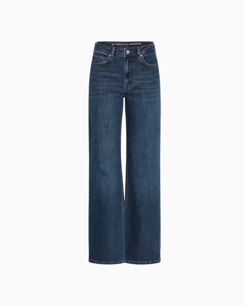 My Essential Wardrobe The Louis High Wide Jeans in Dark Denim five-pocket detail
