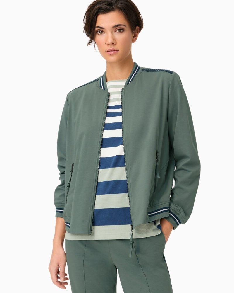 Olsen clean look zip jacket, woman wearing front view – Áines Boutique