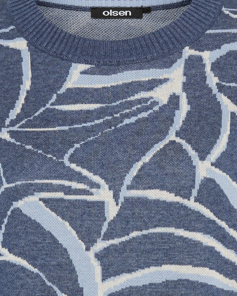 Close-up of soft cotton acrylic knit texture