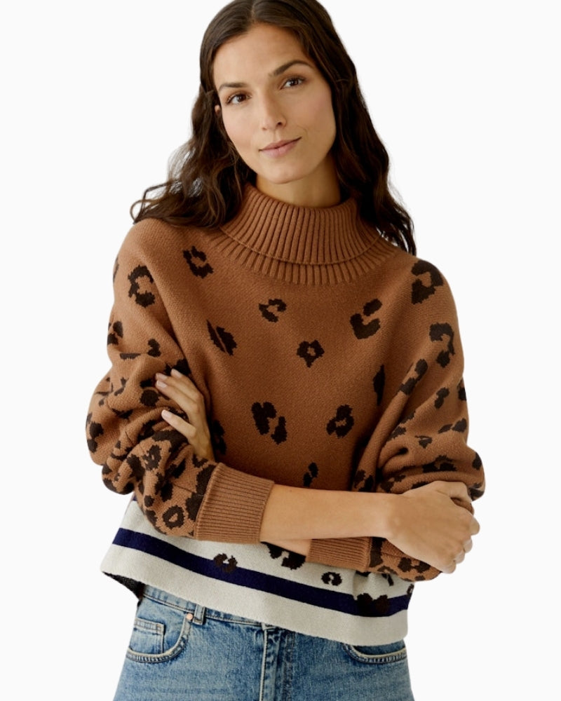 Oui animal jacquard turtleneck pullover in dark camel and blue