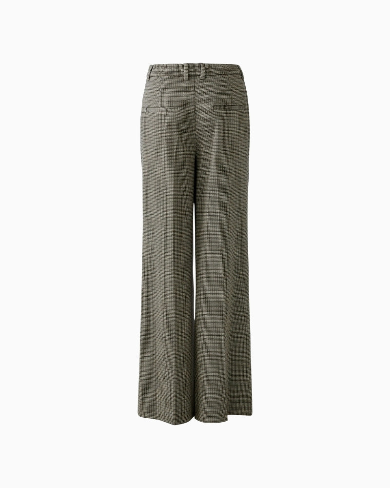 Back view of Oui jersey trousers with decorative pockets and tailored finish